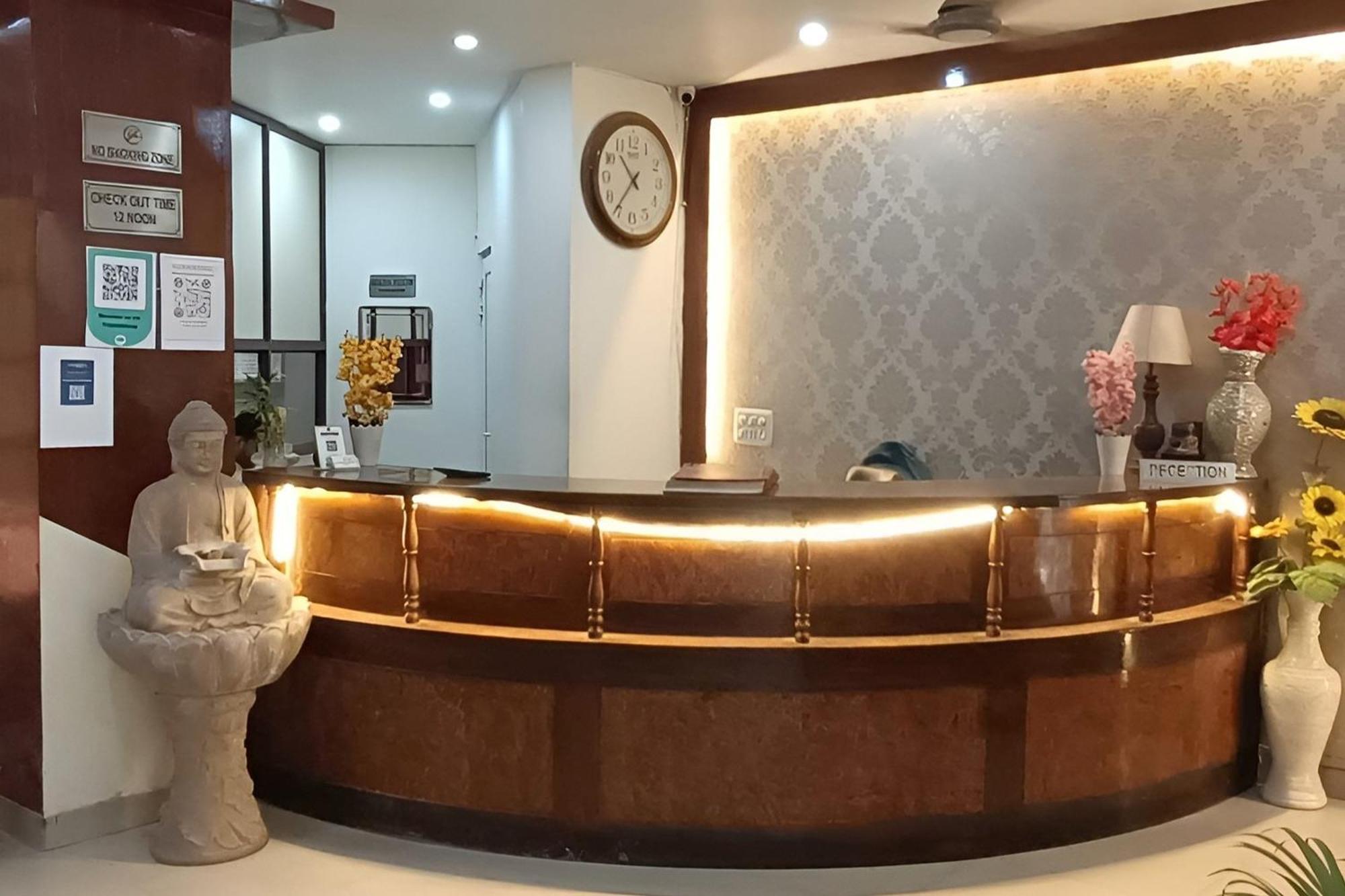 Hotel Global Inn By Quality Inn New Delhi Exterior photo