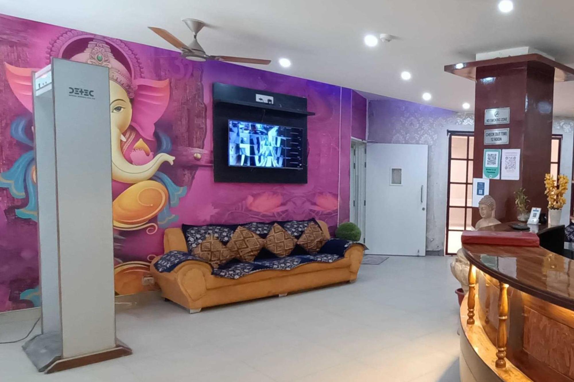 Hotel Global Inn By Quality Inn New Delhi Exterior photo